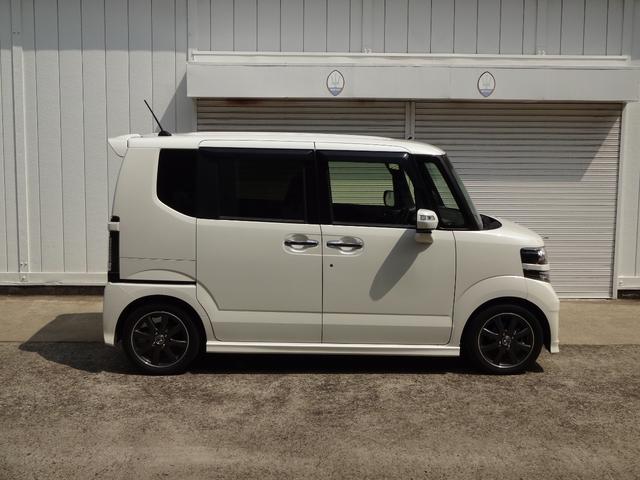 Ｎ－ＢＯＸ モデューロＸ　Ｇ・ターボパッケージ　１オーナー　禁煙車　フルセグナビ＋リアカメラ　純正１５ＡＷ　ＥＴＣ　両側Ｐスライドドア　ＨＩＤ　オートライト　クルコン　スマートキー２個　バックテーブル２個　サイドガラスシェード左右　パドルシフト（7枚目）