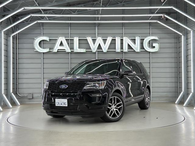 エクスプローラー スポーツ 新並 1オナ セカンドベンチシート 7人乗り 電動サードシート パノラマルーフ 後席専用モニター アップルカープレイ アダプティブクルーズコントロール 専用チューンドサスペンション シートヒーター&クーラー SONY12スピーカー(2枚目)