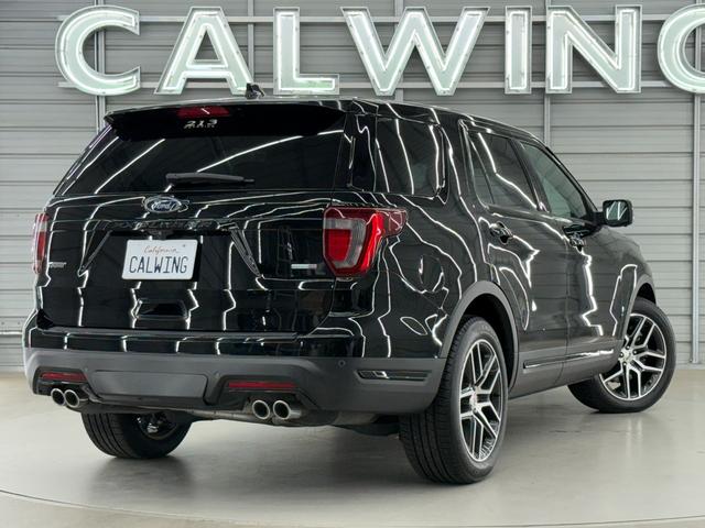 エクスプローラー スポーツ 新並 1オナ セカンドベンチシート 7人乗り 電動サードシート パノラマルーフ 後席専用モニター アップルカープレイ アダプティブクルーズコントロール 専用チューンドサスペンション シートヒーター&クーラー SONY12スピーカー(19枚目)