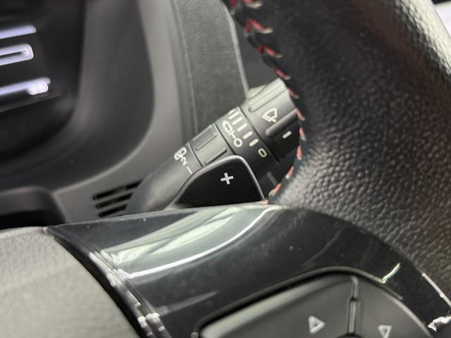 エクスプローラー スポーツ 新並 1オナ セカンドベンチシート 7人乗り 電動サードシート パノラマルーフ 後席専用モニター アップルカープレイ アダプティブクルーズコントロール 専用チューンドサスペンション シートヒーター&クーラー SONY12スピーカー(29枚目)