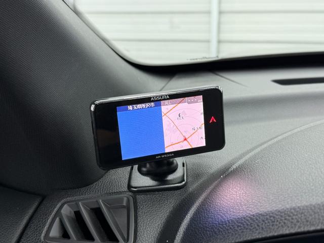 エクスプローラー スポーツ 新並 1オナ セカンドベンチシート 7人乗り 電動サードシート パノラマルーフ 後席専用モニター アップルカープレイ アダプティブクルーズコントロール 専用チューンドサスペンション シートヒーター&クーラー SONY12スピーカー(45枚目)