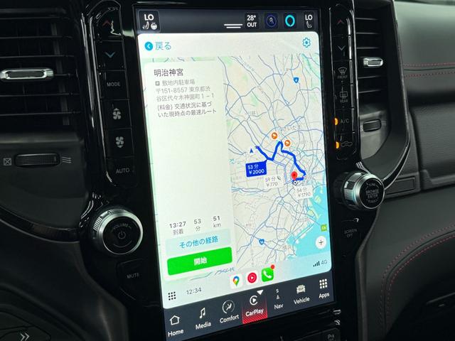 ダッジ・ラム ＴＲＸ　生産終了　Ｖ８スーパーチャージド搭載　新並　１オナ　７０２馬力　パノラマルーフ　１２インチモニター　後席リクライニングシート　アップルカープレイ　ファクトリー２インチリフトアップ　ビルシュタインショック　三分割トノカバー　スプレーインベッドライナー（44枚目）