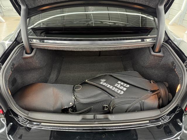 ダッジ・チャージャー ＳＲＴヘルキャット　新並　１オナ　７０７馬力　サンルーフ　ハーマンカードン１９スピーカー　アップルカープレイ　ブレンボブレーキ　ローンチコントロール　シートヒーター＆クーラー　レッドシートベルト　ブラックラグナレザー　ステアリングヒーター（38枚目）