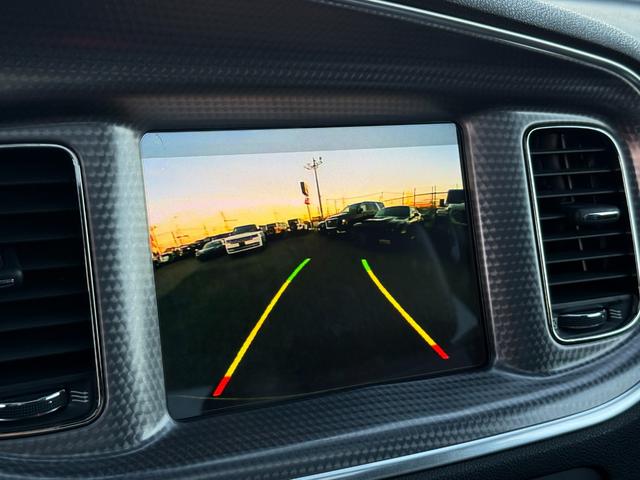 ダッジ・チャージャー ＳＲＴヘルキャット　新並　１オナ　７０７馬力　サンルーフ　ハーマンカードン１９スピーカー　アップルカープレイ　ブレンボブレーキ　ローンチコントロール　シートヒーター＆クーラー　レッドシートベルト　ブラックラグナレザー　ステアリングヒーター（39枚目）