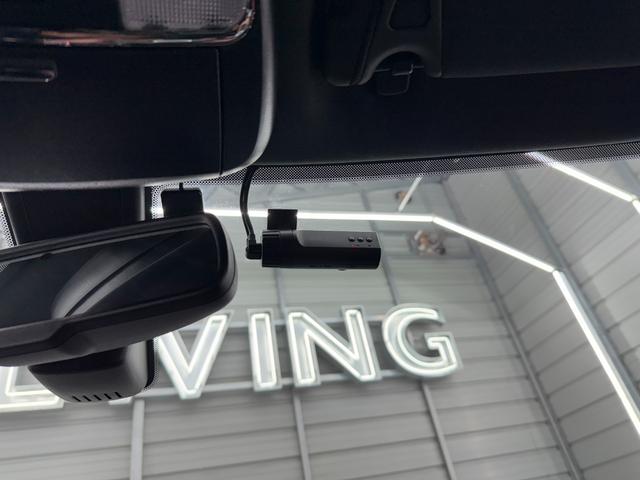 ダッジ・チャージャー ＳＲＴヘルキャット　新並　１オナ　７０７馬力　サンルーフ　ハーマンカードン１９スピーカー　アップルカープレイ　ブレンボブレーキ　ローンチコントロール　シートヒーター＆クーラー　レッドシートベルト　ブラックラグナレザー　ステアリングヒーター（41枚目）