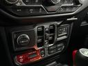 ルビコン３９２　Ｖ８　新並　電動サイドステップ　純正可変マフラー　スカイトップ　全国保証付　ＦＯＸアルミダンパー　２インチリフトアップ　アダプティブクルーズコントロール　アップルカープレイ　トレーラートウＰＫＧ　シートヒーター　ステアリングヒーター（45枚目）