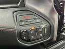 ＴＲＸ　生産終了　Ｖ８スーパーチャージド搭載　新並　１オナ　７０２馬力　パノラマルーフ　１２インチモニター　後席リクライニングシート　アップルカープレイ　ファクトリー２インチリフトアップ　ビルシュタインショック　三分割トノカバー　スプレーインベッドライナー（38枚目）