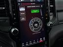 ＴＲＸ　生産終了　Ｖ８スーパーチャージド搭載　新並　１オナ　７０２馬力　パノラマルーフ　１２インチモニター　後席リクライニングシート　アップルカープレイ　ファクトリー２インチリフトアップ　ビルシュタインショック　三分割トノカバー　スプレーインベッドライナー（48枚目）