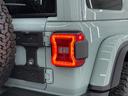 LEDテールのデザインもカッコイイですね。こちらは日本の保安基準に適合するよう加工してのお渡しとなります。