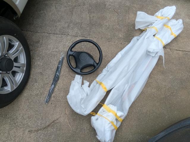 ジムニー ランドベンチャー 前席パワーウインドウ 助手席エアバック 4WD車 キーレス付 PS ABS付 取説&記録簿 電動格納式ミラー ATエアコン 外装再塗装済み(20枚目)