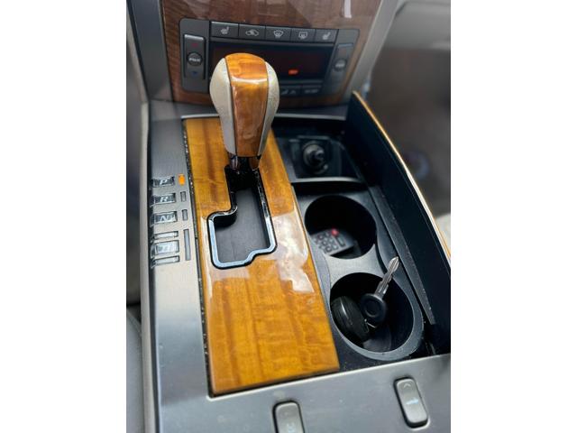 キャデラックＸＬＲ スターブラック　リミテッドエディション　正規輸入車／日本３台のみ限定車／世界で２５０台／スターブラックリミテッドエディション／色替え／（8枚目）