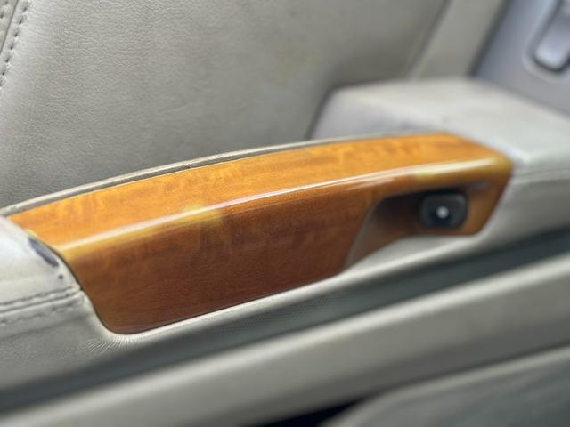 キャデラックＸＬＲ スターブラック　リミテッドエディション　正規輸入車／日本３台のみ限定車／世界で２５０台／スターブラックリミテッドエディション／色替え／（31枚目）