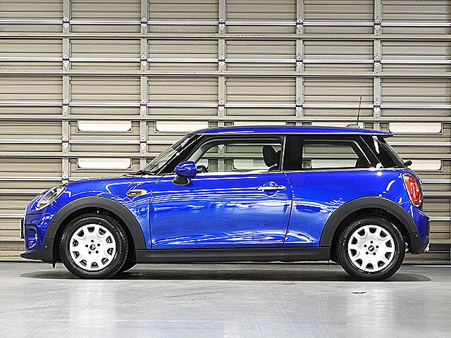ワン 登録済未使用車 LCIモデル タッチパネルHDDナビ(7枚目)