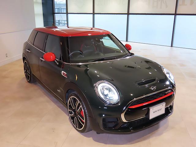 ＭＩＮＩ ジョンクーパーワークス　クラブマン　純正ＨＤＤナビ　Ｍサーバー　ＳＯＳコール　ドライブアシスト　ドライブモード　ＥＴＣルームミラー装備　ＬＥＤヘッドライト　ＬＥＤフォグ　リアコナーセンサー　リアカメラ　純正１９インチアルミ　認定中古車（8枚目）