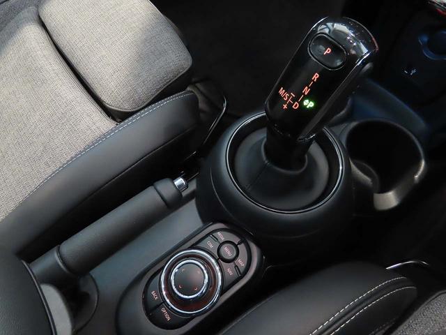 ＭＩＮＩ クーパーＤ　クラシック・トリム　純正ＨＤＤナビ　Ｍサーバー　ドライブアシスト　ドライブモード　マルチディスプレイ　ＥＴＣ　前後コナーセンサー　リアカメラ　ＵＪテールレンズ　２年保証　認定中古車（19枚目）