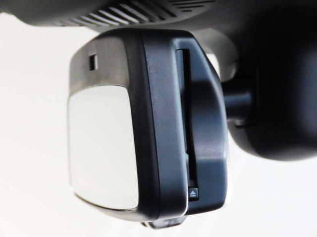 ＭＩＮＩ クーパーＳ　クラシック・トリム　携帯連動ナビ　ＡＣＣ　Ｍパッケージ　クラシックトリム　ステアリングヒーター　電動シート　インテリアカメラ　ハーマンスピーカー　１８インチアルミ　２年保証　認定中古車（18枚目）