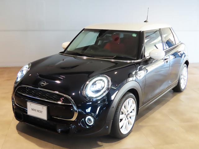 ＭＩＮＩ クーパーＳ　クラシック・トリム　純正ＨＤＤナビ　Ｍサーバー　ＳＯＳコール　ドライブアシスト　ドライブモード　前後コナーセンサー　リアカメラ　ＵＪテールレンズ　１７インチ純正アルミ　２年保証　認定中古車（10枚目）