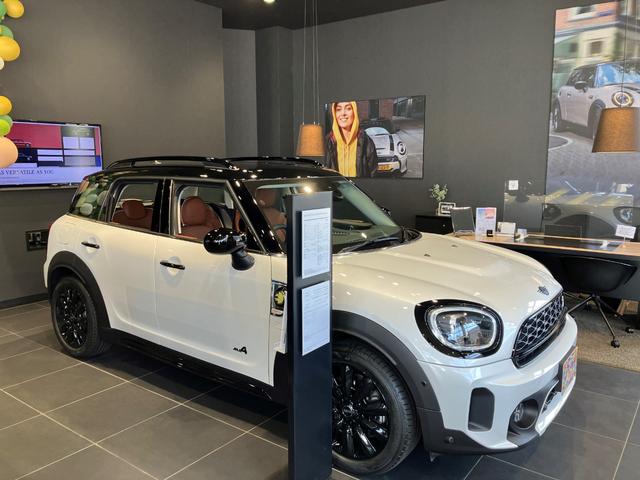 ＭＩＮＩ クーパーＣ　クラシック・トリム　携帯連動ナビ　クラシックトリム　オートエアコン　オートワイパー　ＬＥＤヘッドライト　衝突軽減ブレーキ　純正リアカメラ　純正１７インチアルミ　２年保証　認定中古車（38枚目）