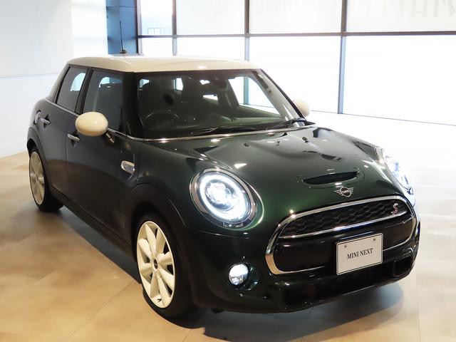 ＭＩＮＩ クーパーＳ　純正ＨＤＤナビ　ＡＣＣ　ＳＯＳコール　ヘッドアップディスプレイ　ドライブモード　ＥＴＣルームミラー　ＬＥＤヘッドライト　前後コナーセンサー　リアカメラ　ＵＪテールレンズ　２年保証　整備記録簿（9枚目）