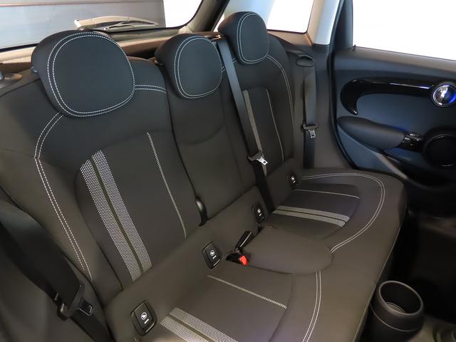 ＭＩＮＩ クーパーＳ　純正ＨＤＤナビ　ＡＣＣ　ＳＯＳコール　ヘッドアップディスプレイ　ドライブモード　ＥＴＣルームミラー　ＬＥＤヘッドライト　前後コナーセンサー　リアカメラ　ＵＪテールレンズ　２年保証　整備記録簿（21枚目）