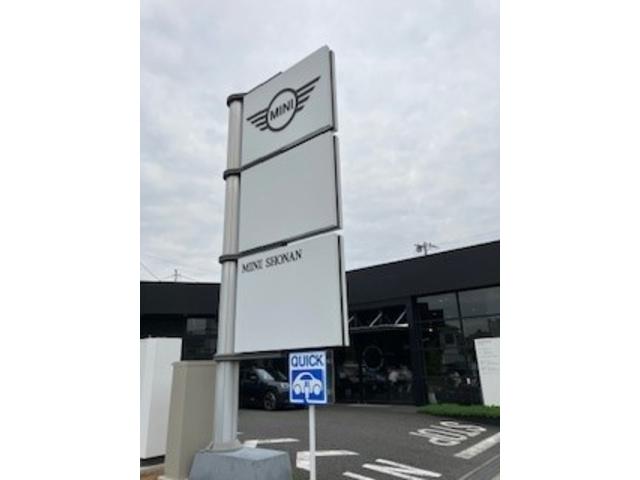 ＭＩＮＩ クーパーＣ　フェイバリット・トリム　携帯連動ナビ　Ｍパッケージ　オートエアコン　オートワイパー　ＬＥＤヘッドライト　衝突軽減ブレーキ　純正リアカメラ　純正１７インチアルミ（36枚目）