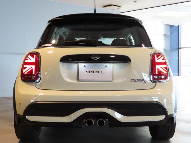 ＭＩＮＩ クーパーＳ　クラシック・トリム　純正ＨＤＤナビ　ＡＣＣ　ＳＯＳコール　マルチディスプレイ　ＥＴＣ　ＬＥＤヘッドライト　前後コナーセンサー　リアカメラ　ＵＪテールレンズ　純正１７インチアルミ　認定中古車　整備記録（7枚目）
