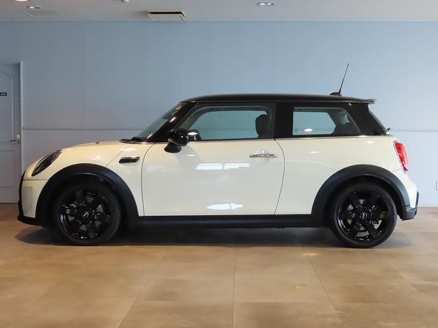 ＭＩＮＩ クーパーＳ　クラシック・トリム　純正ＨＤＤナビ　ＡＣＣ　ＳＯＳコール　マルチディスプレイ　ＥＴＣ　ＬＥＤヘッドライト　前後コナーセンサー　リアカメラ　ＵＪテールレンズ　純正１７インチアルミ　認定中古車　整備記録（9枚目）