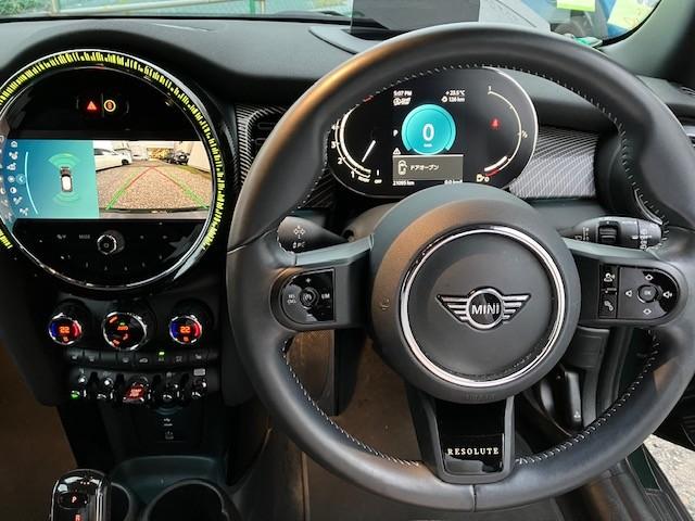 ＭＩＮＩ クーパーＳ　レゾリュート・エディション　ＡＰＰ　ＳＯＳコール　マルチディスプレイ　ヘッドアップディスプレイ　ＥＴＣルームミラー　ＬＥＤヘッドライト　前後コナーセンサー　リアカメラ　ＵＪテールレンズ　１８インチ　認定中古車　整備記録（18枚目）