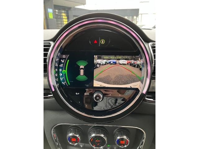 ＭＩＮＩ クーパーＤ　クラブマン　純正ＨＤＤナビ　ＡＣＣ　ＳＯＳコール　ＥＴＣルームミラー　マルチディスプレイ　ヘッドアップディスプレイ　レザー　シートヒーター　前後コナーセンサー　ＵＪテールレンズ　リアカメラ　整備記録　認定中古車（11枚目）