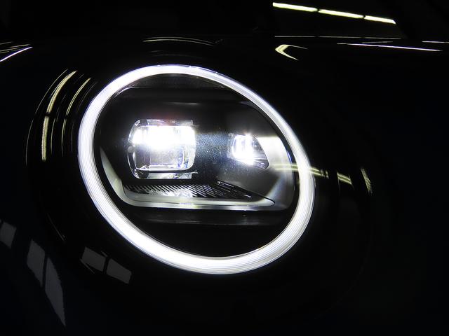 ＭＩＮＩ クーパーＳ　クラシック・トリム　携帯連動ナビ　クラシックトリム　ＥＴＣルームミラー　オートライト　ＬＥＤヘッドライト　衝突軽減ブレーキ　リアカメラ　純正１８インチアルミ　整備記録　認定中古車（17枚目）