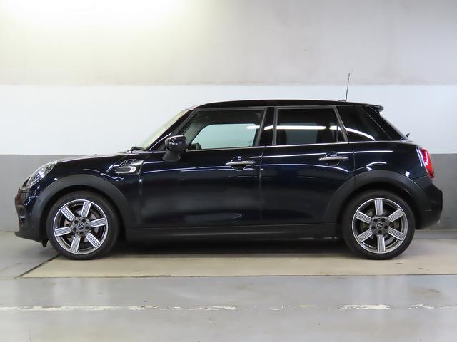 MINI クーパー 純正HDDナビ ドライブアシスト ETC レザー シートヒーター LEDヘッドライト 前後コナーセンサー リアカメラ UJテールレンズ 認定中古車 整備記録(9枚目)