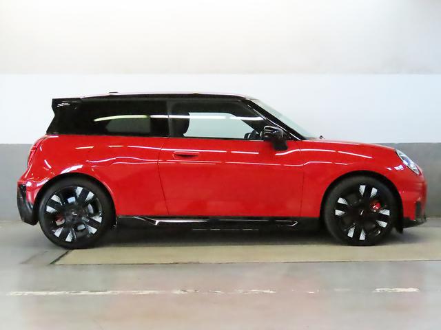 ＭＩＮＩ ＪＣＷ　Ｅ　ジョン・クーパー・ワークス・トリム　携帯連動ナビ　ＡＣＣ　ＳＯＳコール　ヘッドアップディスプレイ　ハーマンスピーカー　ＥＴＣ　パワーシート　アランドビューモニター　純正アルミ１８インチ　認定中古車　整備記録（8枚目）
