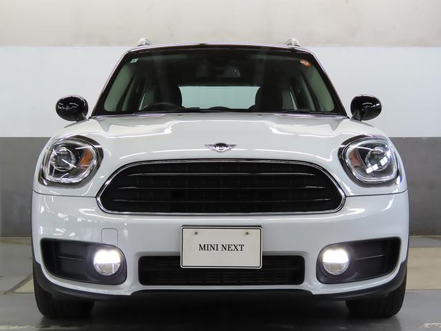 ＭＩＮＩ クーパーＤ　クロスオーバー　オール４　純正ＨＤＤナビ　ＡＣＣ　ＳＯＳコール　ＥＴＣルームミラーシートヒーター　ＬＥＤヘッドライト　リアコナーセンサー　リアカメラ　ＵＪテールレンズ　純正アルミ　整備記録　認定中古車（5枚目）