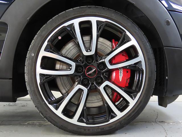 ＭＩＮＩ ジョンクーパーワークス　クラブマン　ＡＰＰ　ＳＯＳコール　マルチディスプレイ　ヘッドアップディスプレイ　ＥＴＣ　レザーシート　シートヒーター　ＬＥＤヘッドライト　前後コナーセンサー　リアカメラ　整備記録　認定中古車（29枚目）