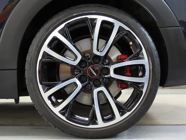 ＭＩＮＩ ジョンクーパーワークス　クラブマン　ＡＰＰ　ＳＯＳコール　マルチディスプレイ　ヘッドアップディスプレイ　ＥＴＣ　レザーシート　シートヒーター　ＬＥＤヘッドライト　前後コナーセンサー　リアカメラ　整備記録　認定中古車（31枚目）