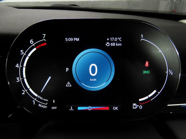 ＭＩＮＩ クーパー　カムデン・エディション　ＡＰＰ　ＳＯＳコール　マルチディスプレイ　ヘッドアップディスプレイ　ドライブモード　シートヒーター　前後コナーセンサー　リアカメラ　ＵＪテールレンズ　純正１８インチアルミ　整備記録　認定中古車（18枚目）