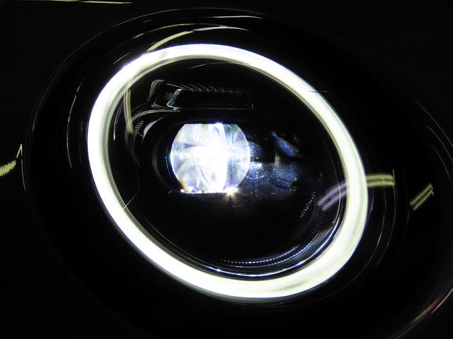 ＭＩＮＩ クーパー　カムデン・エディション　ＡＰＰ　ＳＯＳコール　マルチディスプレイ　ヘッドアップディスプレイ　ドライブモード　シートヒーター　前後コナーセンサー　リアカメラ　ＵＪテールレンズ　純正１８インチアルミ　整備記録　認定中古車（24枚目）