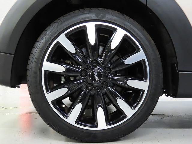 ＭＩＮＩ クーパー　カムデン・エディション　ＡＰＰ　ＳＯＳコール　マルチディスプレイ　ヘッドアップディスプレイ　ドライブモード　シートヒーター　前後コナーセンサー　リアカメラ　ＵＪテールレンズ　純正１８インチアルミ　整備記録　認定中古車（28枚目）