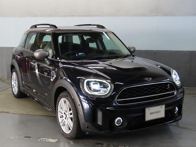 フロントフェイスはＭＩＮＩアイコンとして永らく愛されるデザイン性の良さと、ブランドの魅力を感じる事ができます。