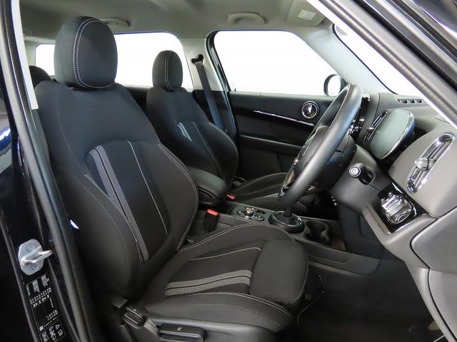 人間工学に基づいて設計されたシートはロングドライブでも快適です。