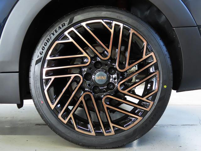 ＭＩＮＩ クーパーＳ　クラブマン　ファイナル・エディション　純正ＨＤＤナビ　ＳＯＳコール　マルチディスプレイ　ドライブモード　レザーシート　シートヒーター　前後コナーセンサー　リアカメラ　ＵＪテールレンズ　１８インチアルミ　認定中古車　整備記録（27枚目）