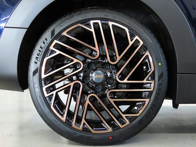 ＭＩＮＩ クーパーＳ　クラブマン　ファイナル・エディション　純正ＨＤＤナビ　ＳＯＳコール　マルチディスプレイ　ドライブモード　レザーシート　シートヒーター　前後コナーセンサー　リアカメラ　ＵＪテールレンズ　１８インチアルミ　認定中古車　整備記録（28枚目）