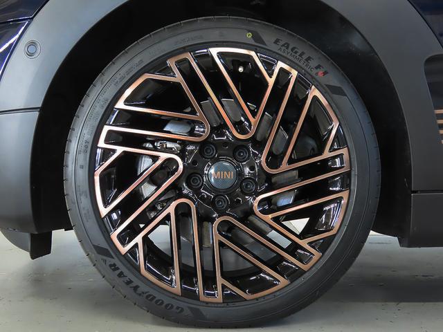 ＭＩＮＩ クーパーＳ　クラブマン　ファイナル・エディション　純正ＨＤＤナビ　ＳＯＳコール　マルチディスプレイ　ドライブモード　レザーシート　シートヒーター　前後コナーセンサー　リアカメラ　ＵＪテールレンズ　１８インチアルミ　認定中古車　整備記録（29枚目）