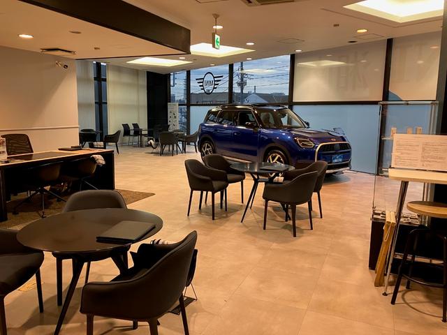 ＭＩＮＩ クーパーＳ　クラブマン　ファイナル・エディション　純正ＨＤＤナビ　ＳＯＳコール　マルチディスプレイ　ドライブモード　レザーシート　シートヒーター　前後コナーセンサー　リアカメラ　ＵＪテールレンズ　１８インチアルミ　認定中古車　整備記録（34枚目）