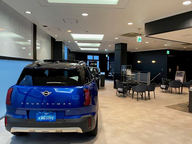 ＭＩＮＩ クーパーＳ　クラブマン　ファイナル・エディション　純正ＨＤＤナビ　ＳＯＳコール　マルチディスプレイ　ドライブモード　レザーシート　シートヒーター　前後コナーセンサー　リアカメラ　ＵＪテールレンズ　１８インチアルミ　認定中古車　整備記録（35枚目）