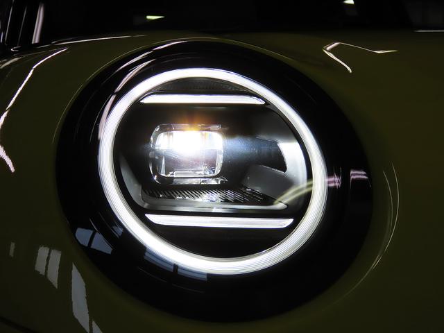 ＭＩＮＩ クーパーＳ　フェイバリット・トリム　携帯連動ナビ　ＡＣＣ　ＳＯＳコール　ヘッドアップディスプレイ　ＥＴＣ　ＬＥＤヘッドライト　アラウンドビューモニター　純正１８インチアルミ　認定中古車　整備記録（25枚目）