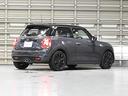 MINI NEXT湘南 屋内展示場 在庫台数約120台 納車可 正規ディーラー認定中古車 TEL:0466-55-5532