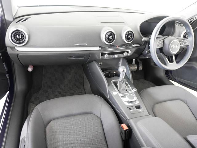 Ａ３ スポーツバック３０ＴＦＳＩ　ＬＥＤライト　ＭＭＩ　コンビニエンスパッケージ　アシスタンスパッケージ　バーチャルコックピット　認定中古車（15枚目）