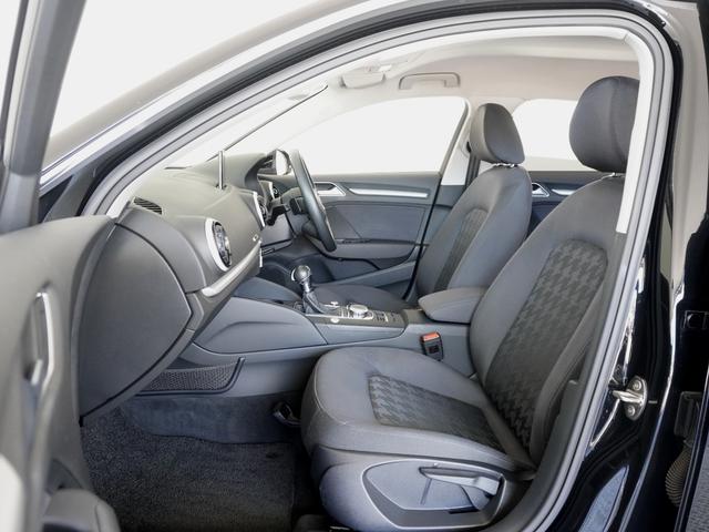 Ａ３ スポーツバック１．４ＴＦＳＩ　ＬＥＤライティングパッケージ　コンビニエンスパッケージ　ＭＭＩナビゲーションシステム　認定中古車（8枚目）