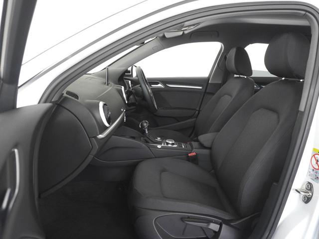 A3 スポーツバック30TFSI アシスタンスパッケージ アドバンストキーシステム ナビゲーションPlusパッケージ バーチャルコクピット 認定中古車(7枚目)